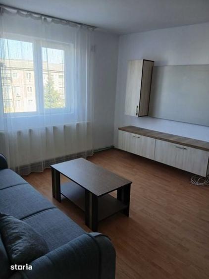 Apartament cu 2 camere în Micro 6
