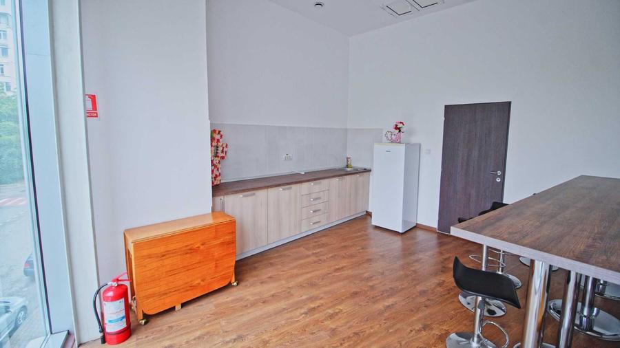 Spațiu comercial, de 20 mp, în Central
