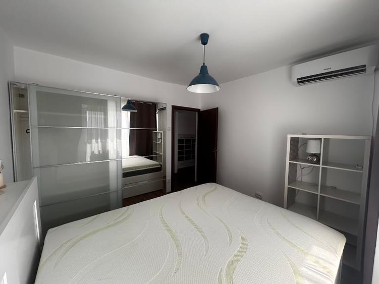 Apartament cu 2 camere semidecomandat, mobilat în 1 Mai