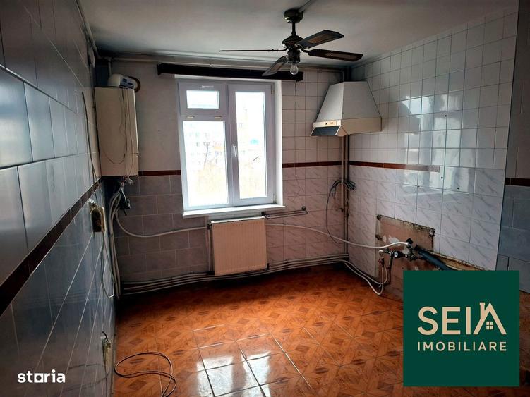 Apartament cu 3 camere decomandat în Central