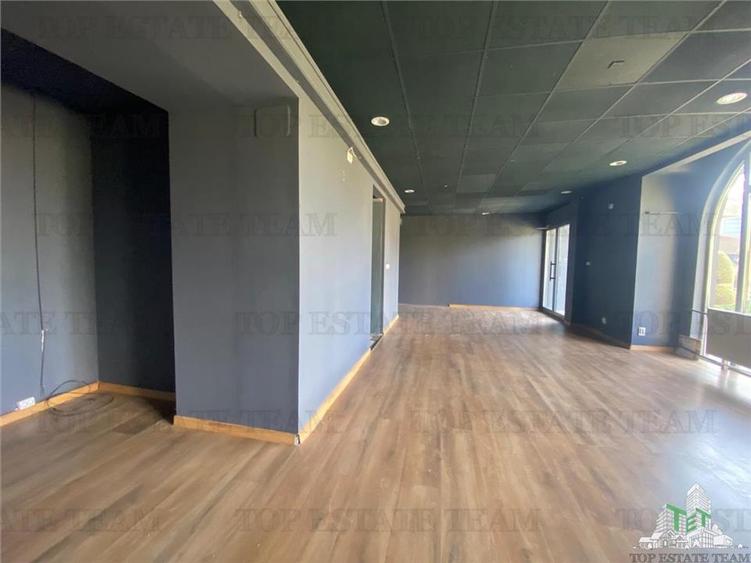 Spațiu comercial, de 112 mp, în Delfinariu