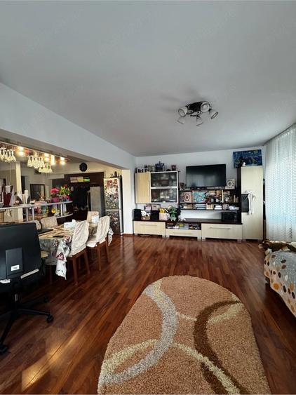 Apartament cu 2 camere decomandat, mobilat în Canta