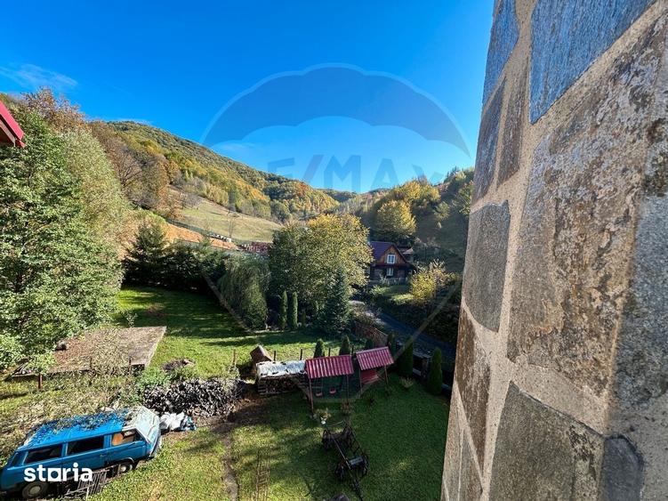 Spațiu comercial, de 1,000 mp, în Firiza