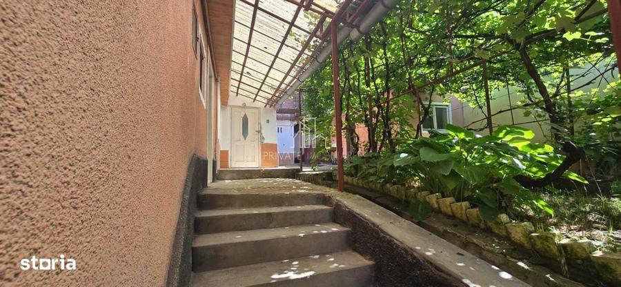 Casă cu 2 camere în Central