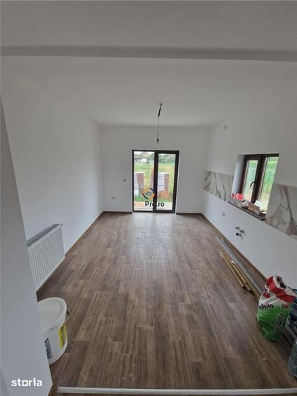 Casă cu 3 camere cu Teren 750 Mp în Chevereșu Mare