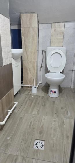 Spațiu comercial, de 8 mp, în Exterior Vest
