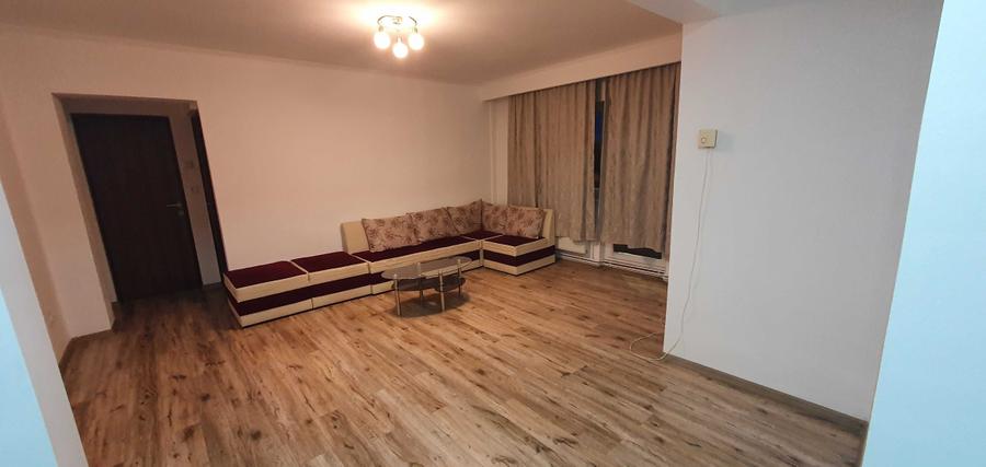 Apartament cu 2 camere semidecomandat în Turnișor