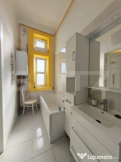 Apartament cu 3 camere semidecomandat în Elisabetin