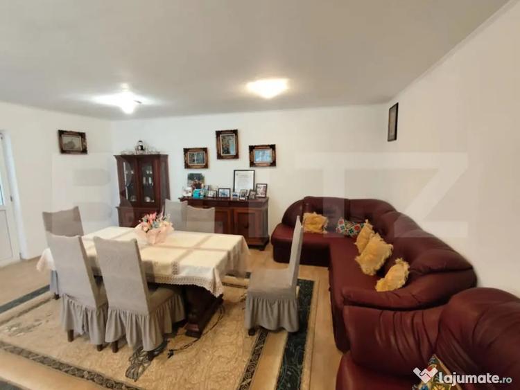 Casă cu 5 camere cu Teren 14500 Mp în Central