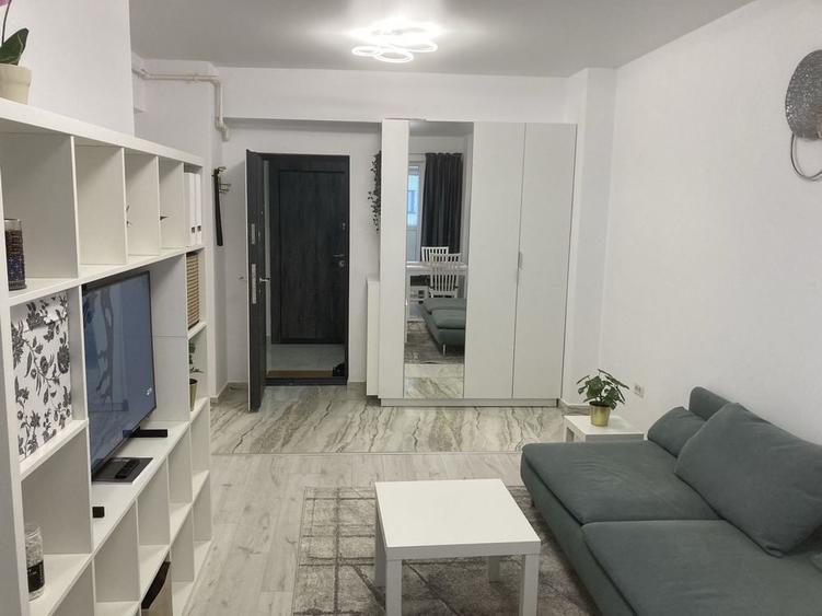 Apartament cu 2 camere semidecomandat în Central