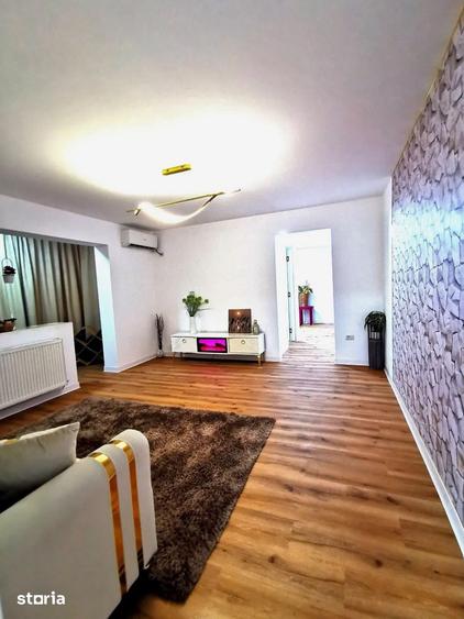 Apartament cu 2 camere decomandat în Girocului