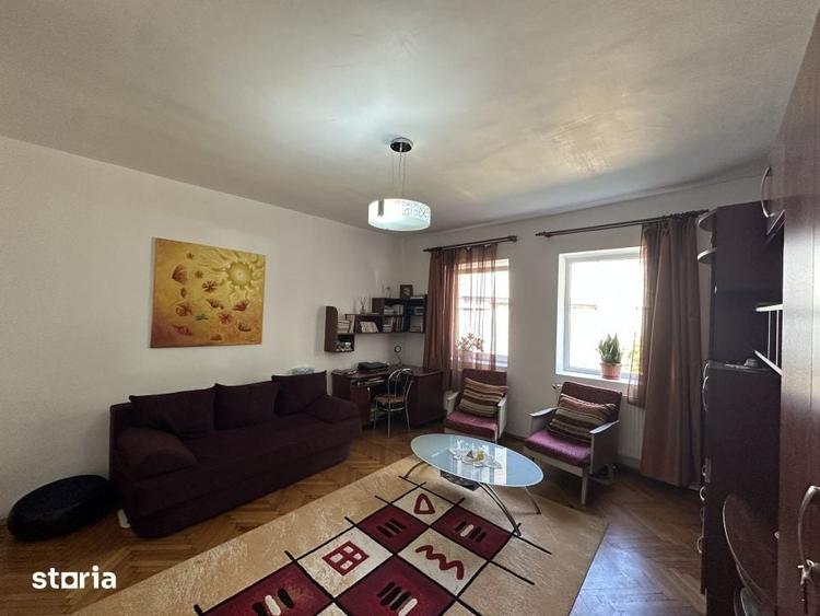 Apartament cu 2 camere decomandat în Gruia