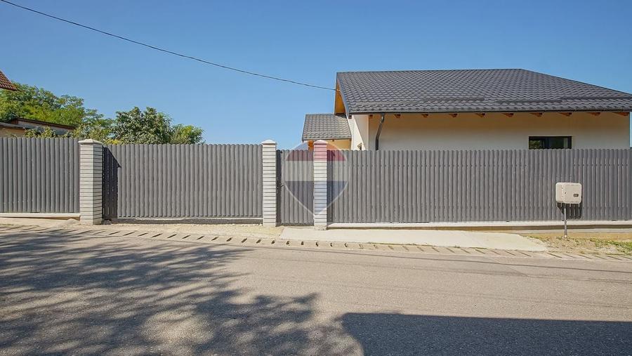 Casă individuală cu 3 camere cu Teren 426 Mp în Tărlungeni