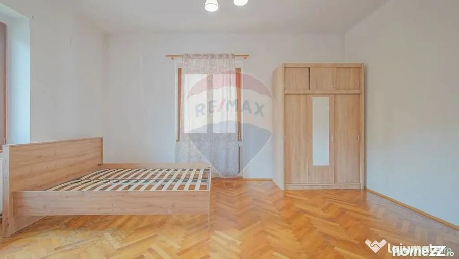 Apartament cu 2 camere semidecomandat în Centrul Istoric