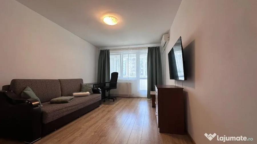 Apartament cu 3 camere decomandat în Dristor