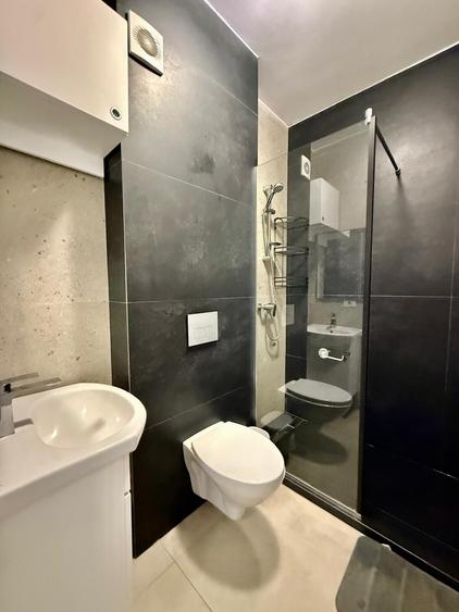 Apartament cu 4 camere decomandat, mobilat în Brâncoveanu