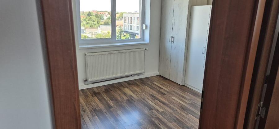 Apartament cu 4 camere decomandat, mobilat în Odobescu