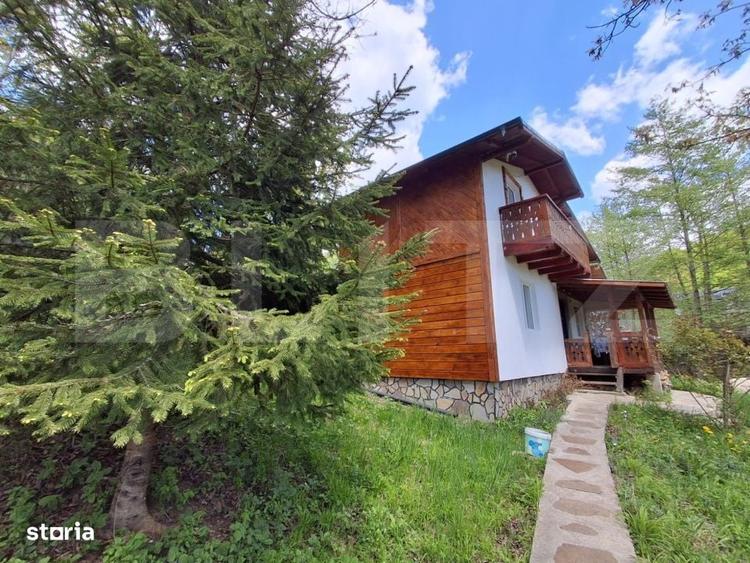 Casă cu 3 camere în Podu Corbului