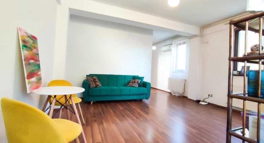 Apartament cu 2 camere semidecomandat în Central