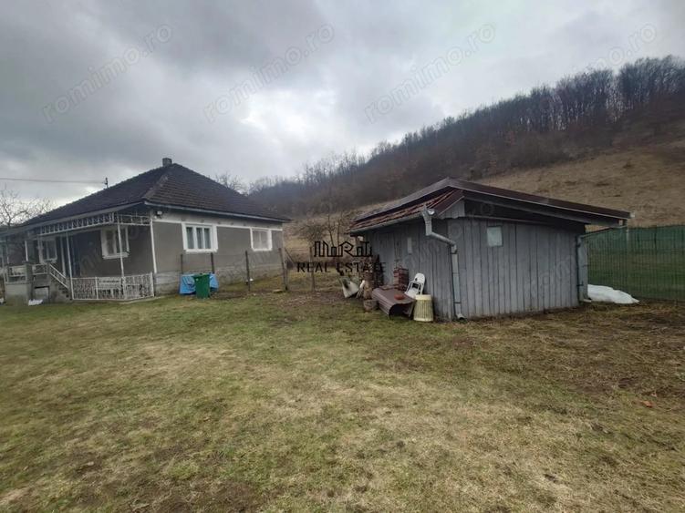 Casă cu 3 camere cu Teren 12861 Mp în Luncoiu de Jos
