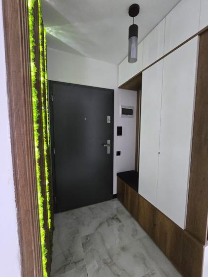 Apartament cu 3 camere, mobilat în Dâmbul Rotund