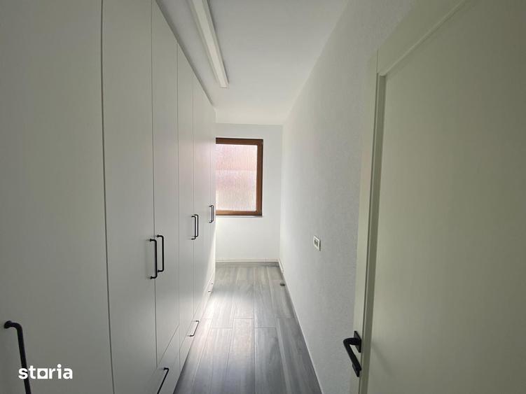Casă cu 5 camere cu Teren 580 Mp în Central