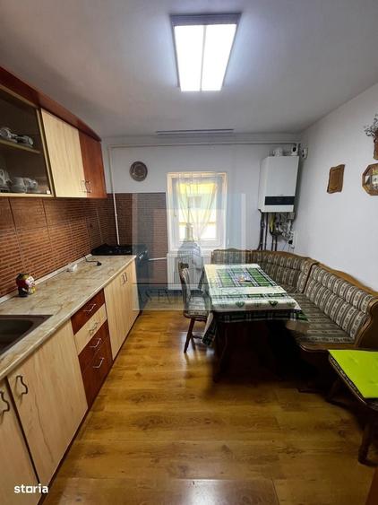 Apartament cu 3 camere decomandat în Răcădău