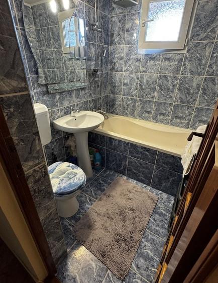 Apartament cu 3 camere decomandat în Șagului