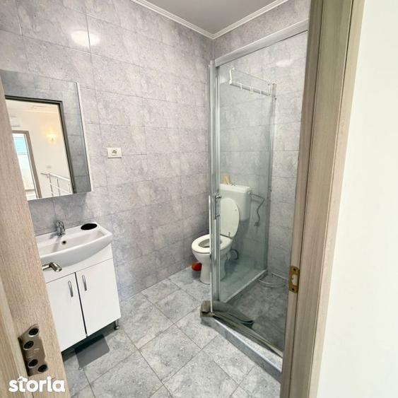 Casă cu 4 camere cu Teren 300 Mp în Central