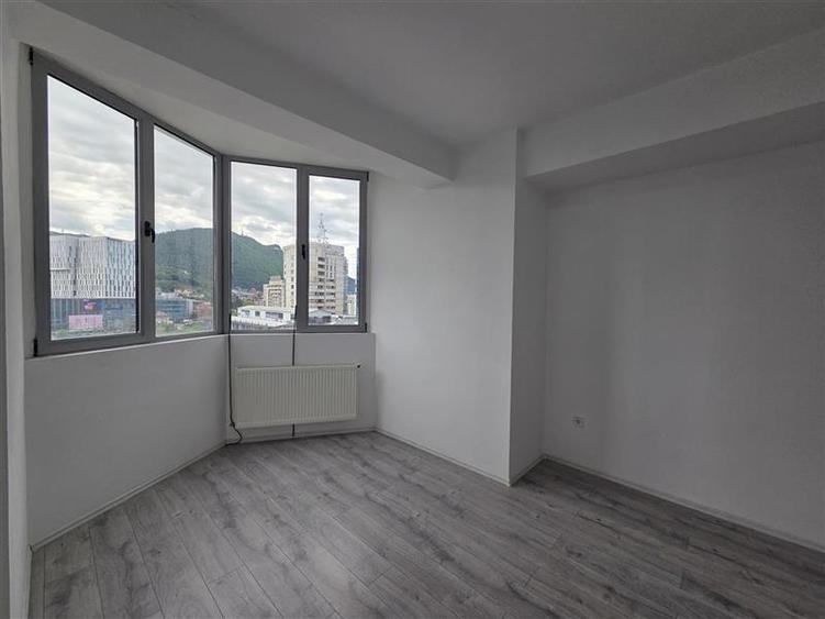Apartament 2 camere Centrul Civic pretabil birouri - 1