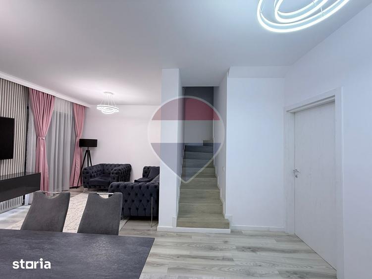 Casă cu 4 camere cu Teren 227 Mp în Ulmi