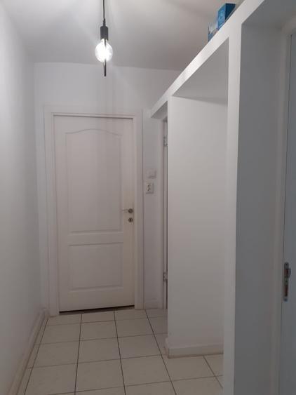 Exclusivitate-Casa de Cultura,2cam,centrala gaz,nemobilat,balcon,termen lung - 2