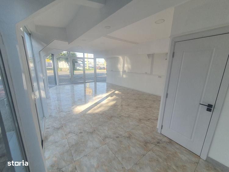 Spațiu comercial, de 46 mp, în Central