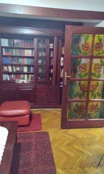 Apartament cu 3 camere decomandat în Calea București