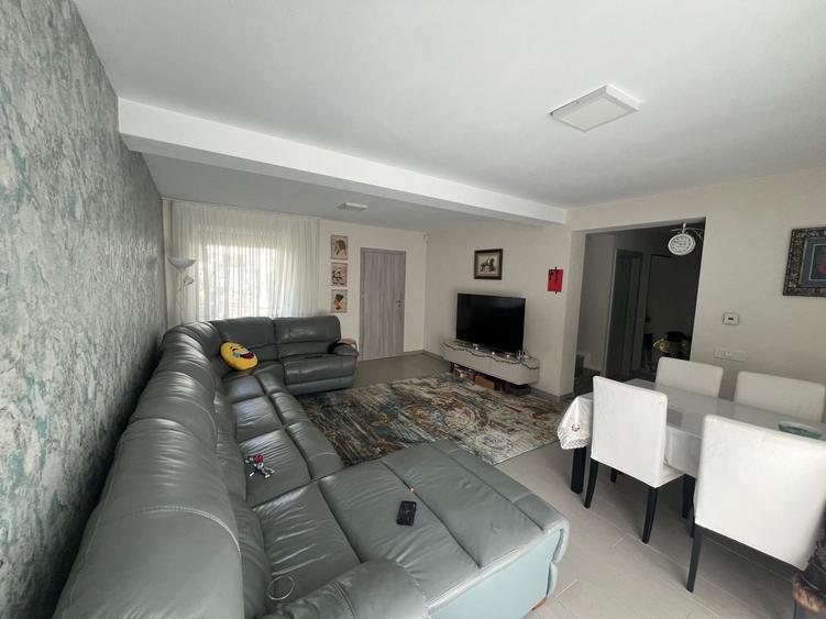 Duplex cu 4 camere cu Canalizare în Pipera