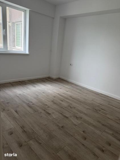 Apartament cu 3 camere în Gherăiești