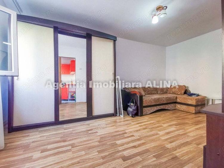 Garsoniera in Deva, zona Micro, str. Mihai Eminescu, 27 mp, semidecomandata, parter. - 14