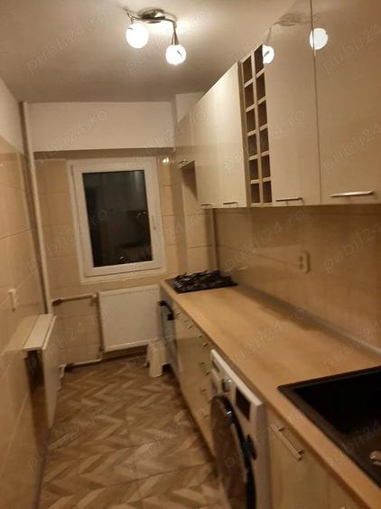 Garsonieră decomandată în Apărătorii Patriei