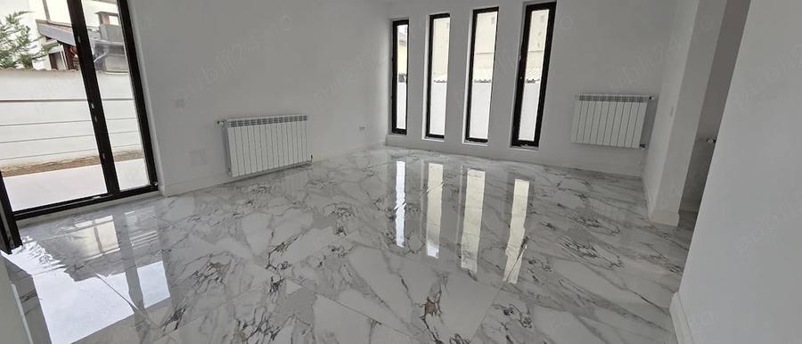 Casă cu 5 camere cu Teren 289 Mp în Berceni