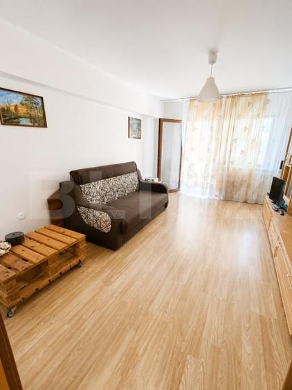 Apartament cu 3 camere decomandat, mobilat în Astra