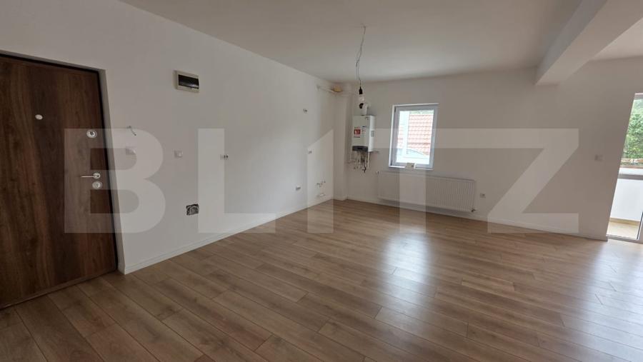 Apartament cu 3 camere semidecomandat în Unirea