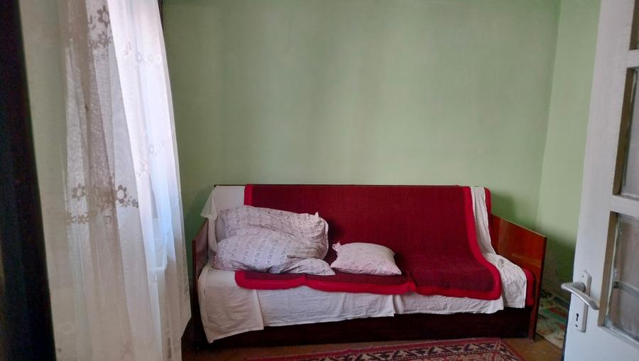 Casă individuală cu 6 camere cu Canalizare în Dorobanților