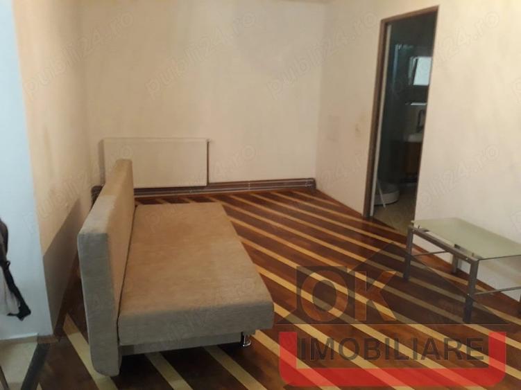 Casă cu 6 camere cu Teren 200 Mp în Central