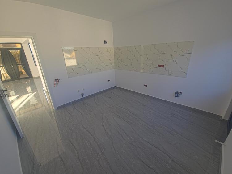Casă cu 5 camere cu Teren 210 Mp în Valu lui Traian
