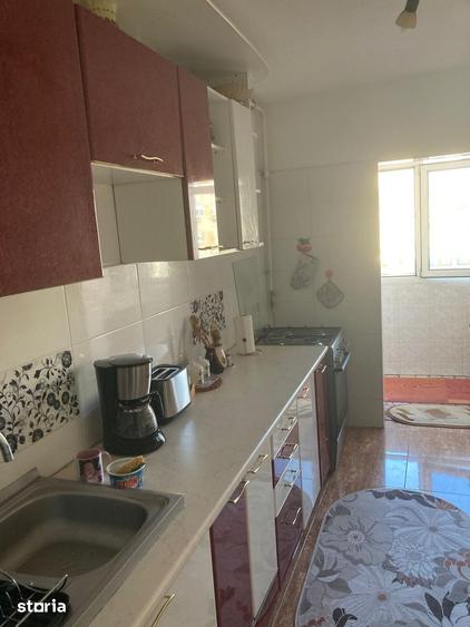 Apartament cu 3 camere decomandat în Tomis III