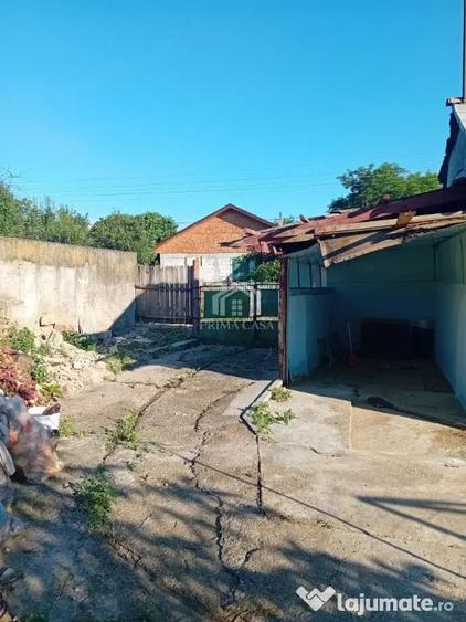 Casă cu 4 camere cu Teren 700 Mp în Dealu Viei