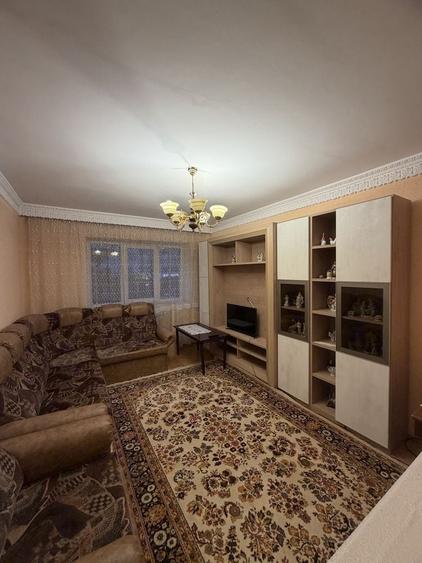 Apartament cu 3 camere decomandat în George Enescu