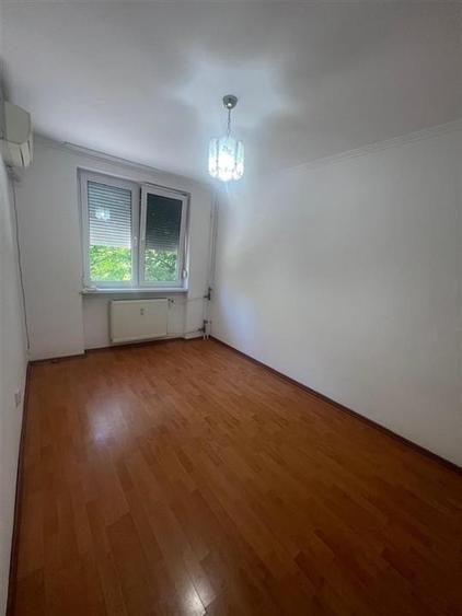Apartament cu 3 camere decomandat în Rogerius