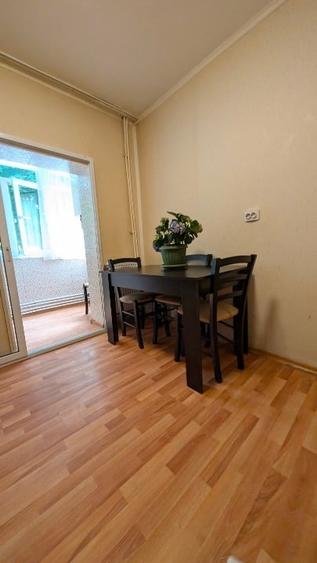 Apartament cu 2 camere decomandat în Ostroveni