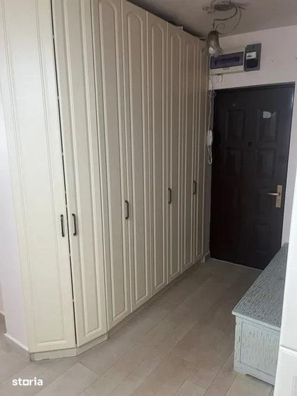Apartament cu 3 camere decomandat, mobilat în Drumul Taberei
